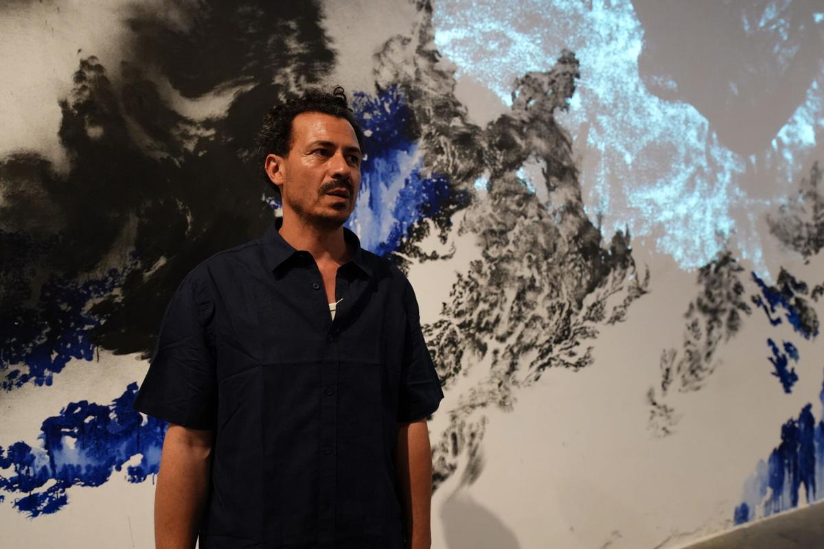 El cosmos dibuixat arriba a l'EACC de Castelló amb Abdelkader Benchamma