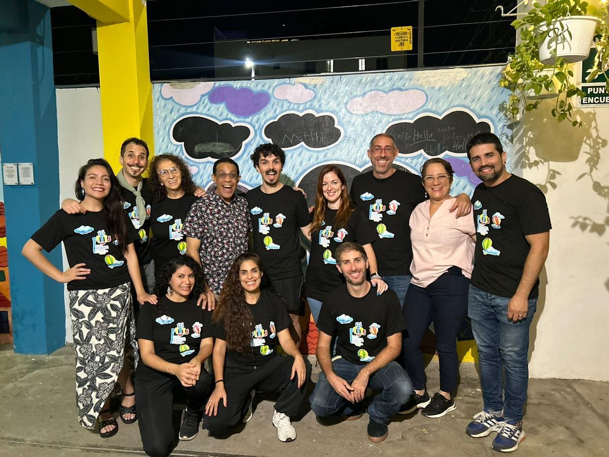 El equipo de Arroz con Costra Producciones con la organización del festival Fitij en República Dominicana