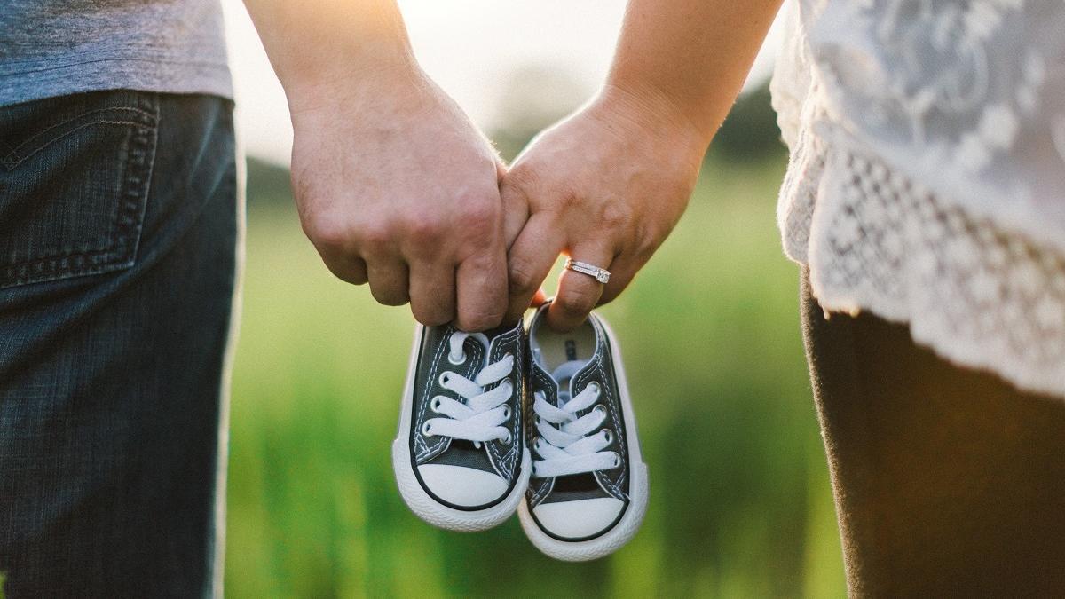 En una pareja joven, sana y sin problemas de fertilidad, la probabilidad de embarazo en cada ciclo es de un 25%.