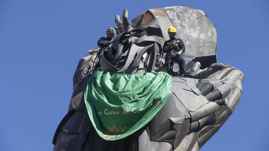 Tombatossals ya luce el pañuelo magdalenero