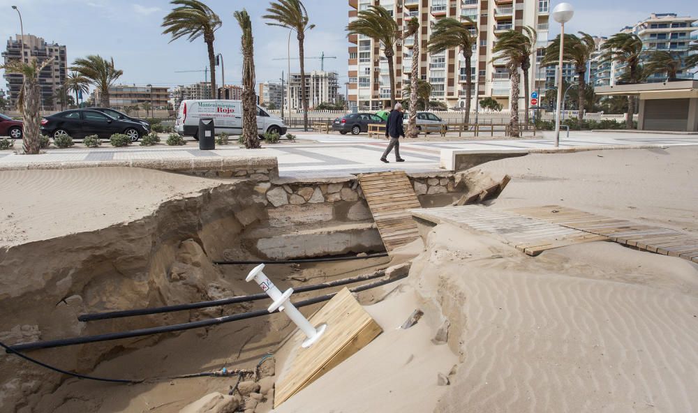 Efectos del temporal de lluvia en la Playa de San Juan