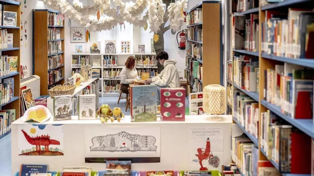 Un racó d'una biblioteca, en una imatge d'arxiu.