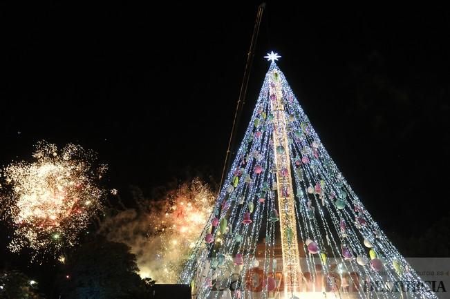 Encendido del Gran Árbol de Navidad de la Plaza Circular de Murcia