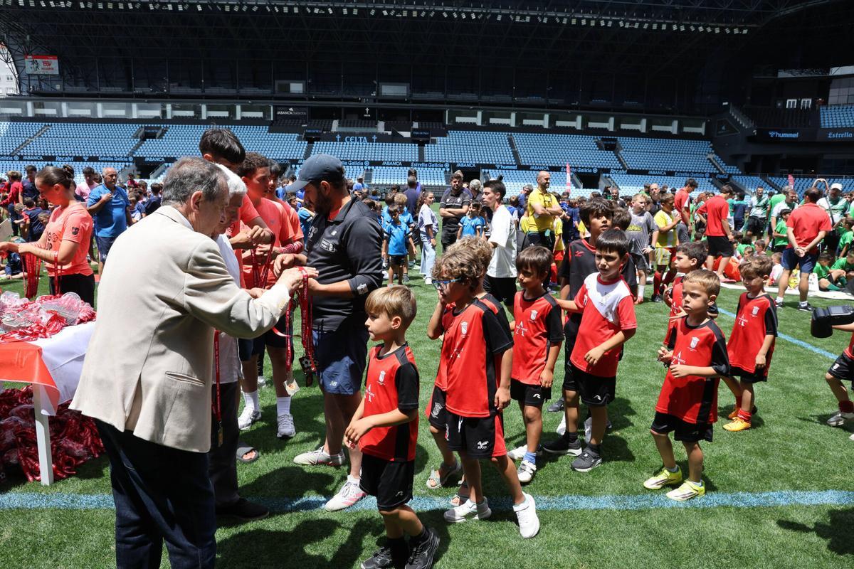 El estadio de Balaídos acogió las 18 finales de la última edición de la Vigo Cup, así como sus correspondientes entregas de premios.