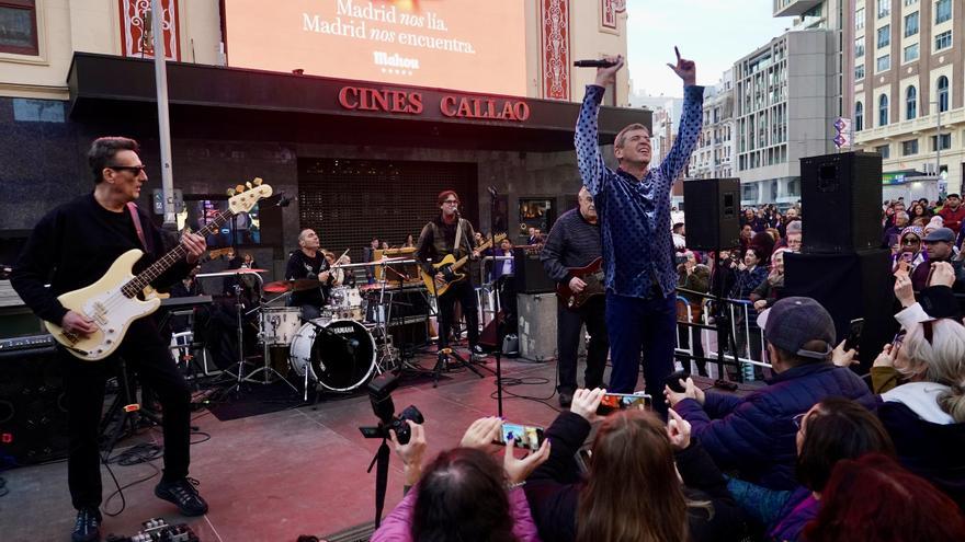 Concierto sorpresa de Danza Invisible en la Gran Vía de Madrid