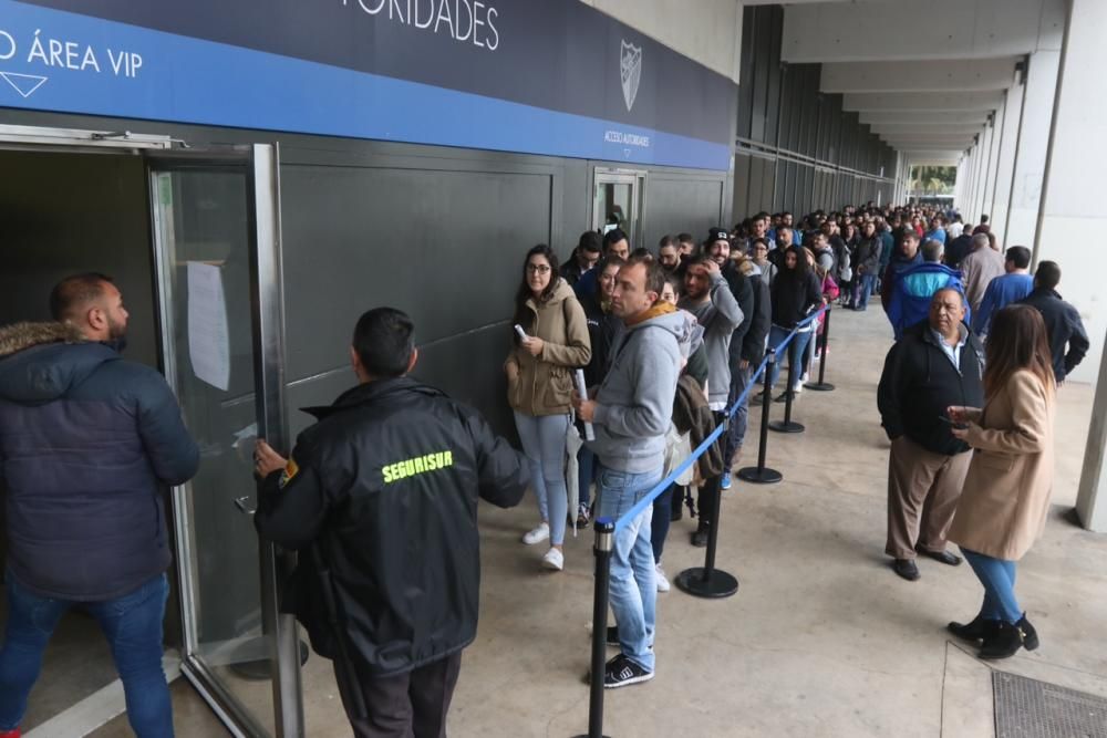 El estadio del Málaga CF alberga una campaña en colaboración con el Centro Regional de Transfusión Sanguínea de Málaga. El premio para los primeros 500: entradas para el Málaga CF - Real Betis