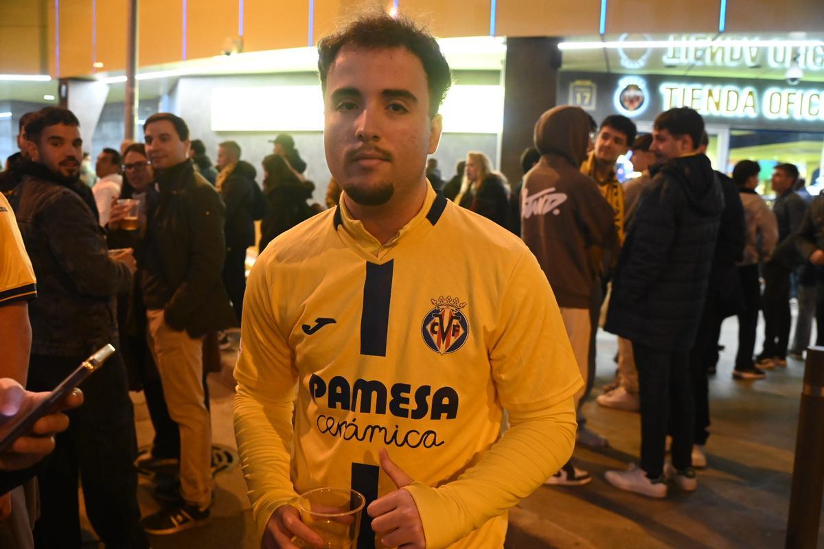 Joel Zarzoso, aficionado del Villarreal que habla en la encuesta de la selección española.