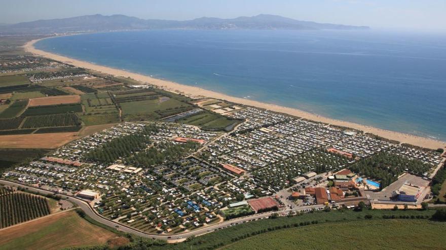 El pla especial va ampliar la protecció en la franja costanera del càmping, on hi ha les dunes de sorra