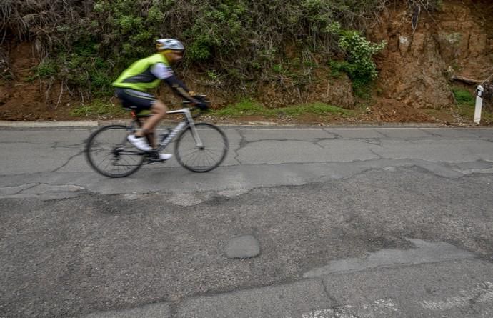 25/01/2018 CUMBRE GRAN CANARIA. Mal estado de las carreteras en la zona de medianías y cumbre de Gran Canaria. Carretera Valleseco a Teror. FOTO: J. PÉREZ CURBELO