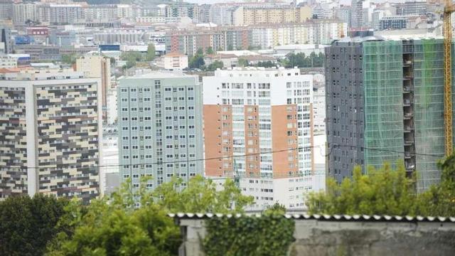 Edificios de viviendas en el barrio de Someso. 13fotos