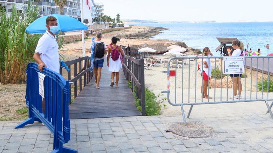 Control de playas en Sant Antoni