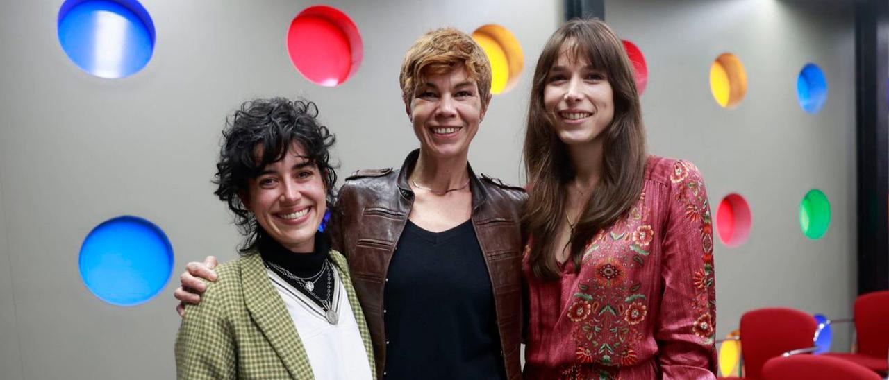 Por la izquierda, Lola Palacio, Sara Fort y Covadonga Fernández. | Miki López