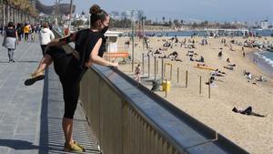 Govern i autonomies revisen l’obligatorietat de les mascaretes