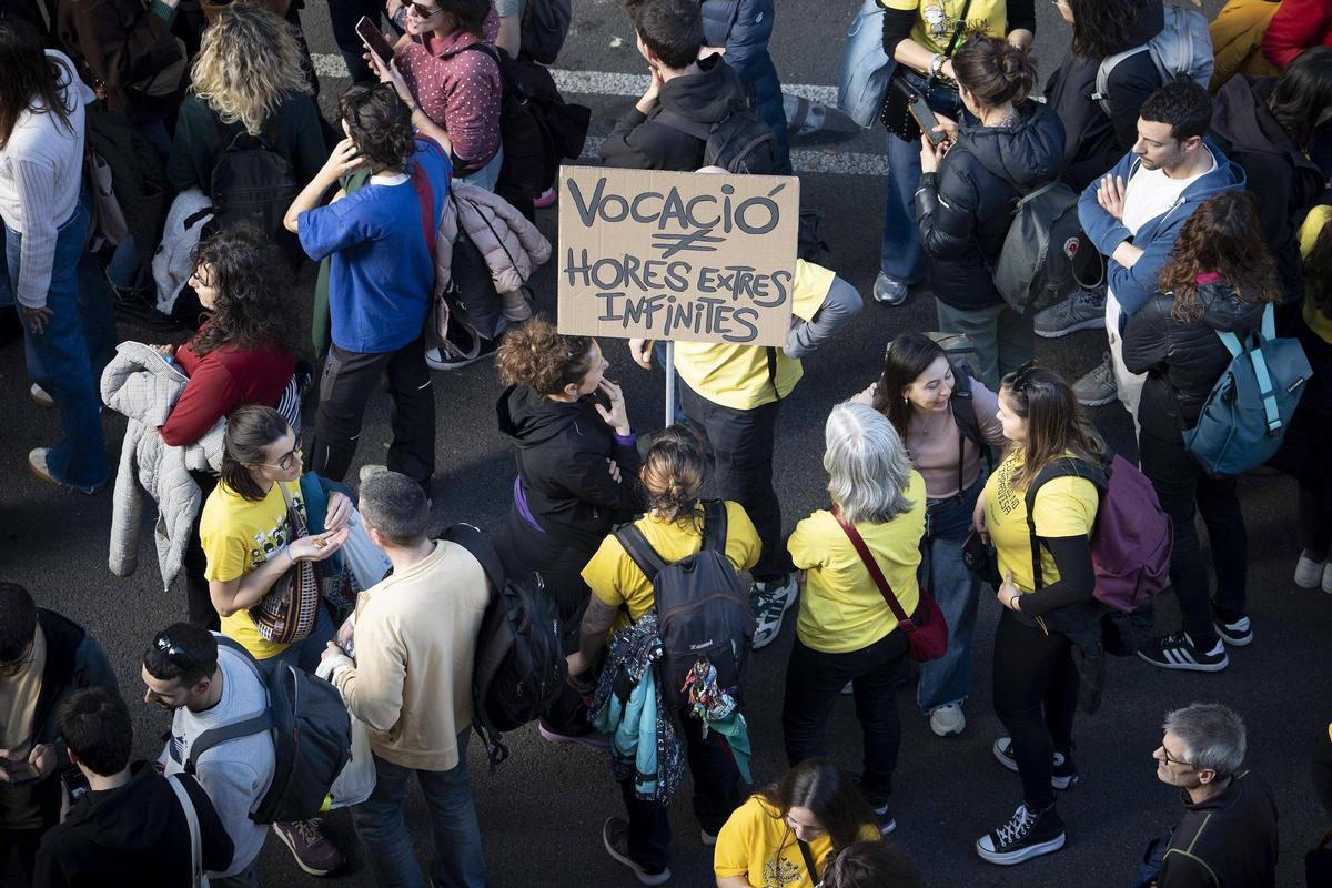 Una de las últimas movilizaciones docentes en Catalunya este curso.