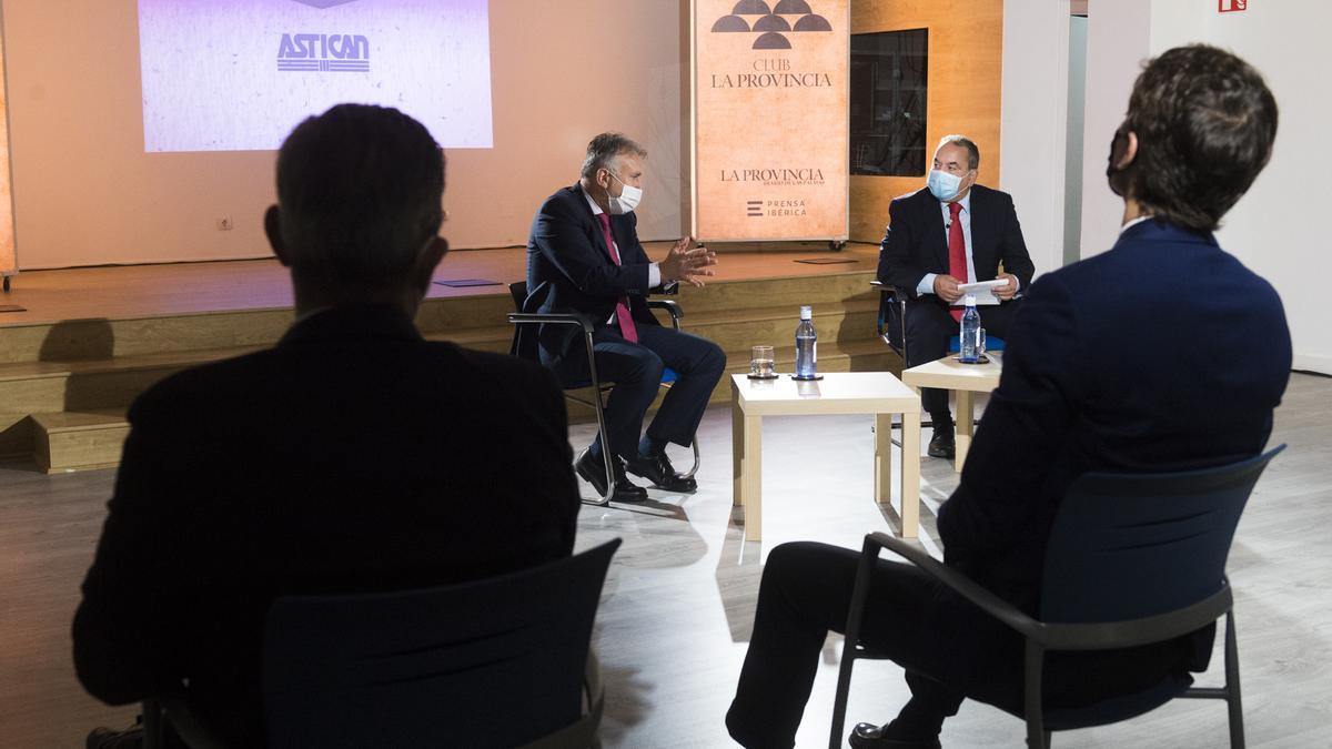 Ángel Víctor Torres en el foro Prensa Ibérica