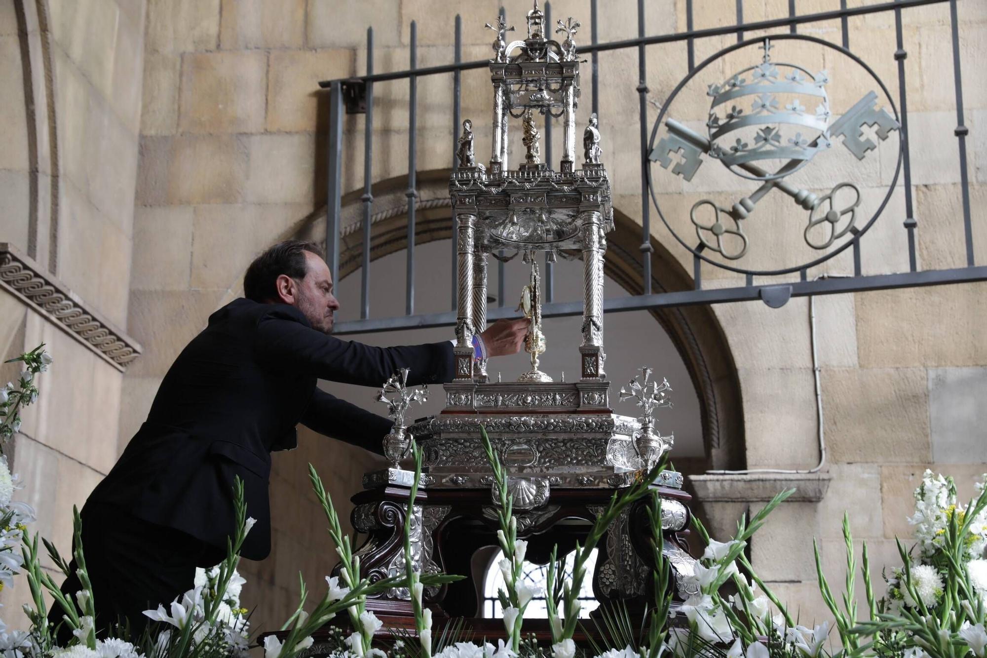 En imágenes: así fue la celebración del Corpus Christi por las calles de Gijón