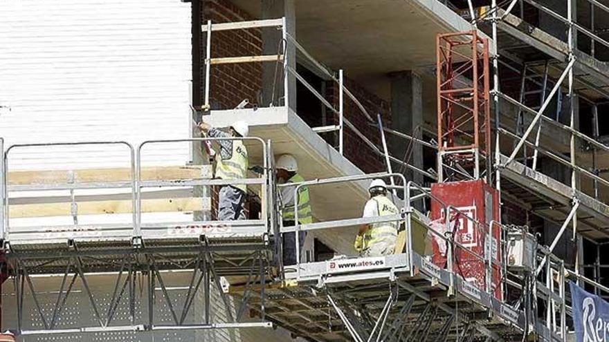 Jornada continua y distancia de dos metros en la construcción