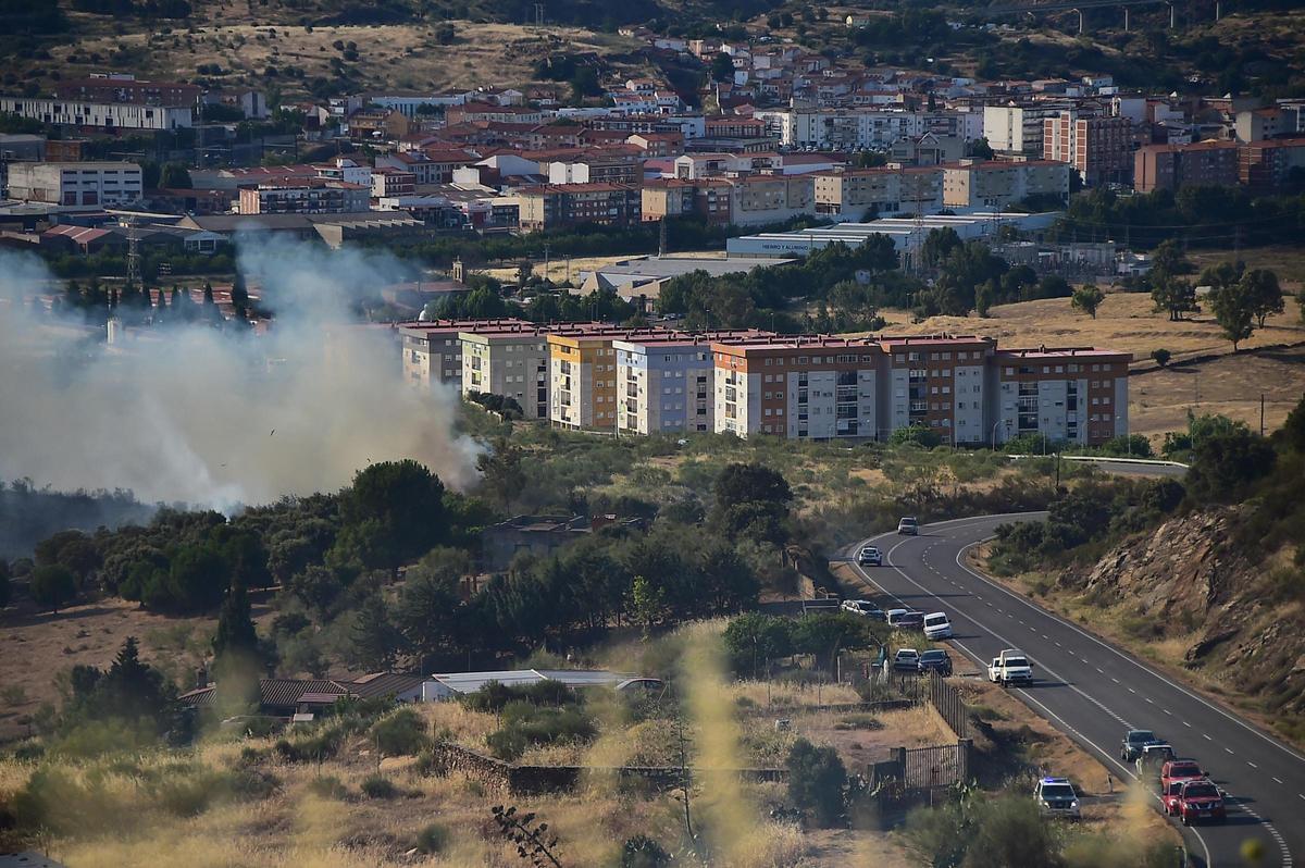 Fotogalería | Imágenes del incendio forestal en Plasencia de este jueves Fotogalería | Imágenes del incendio forestal en Plasencia de este jueves