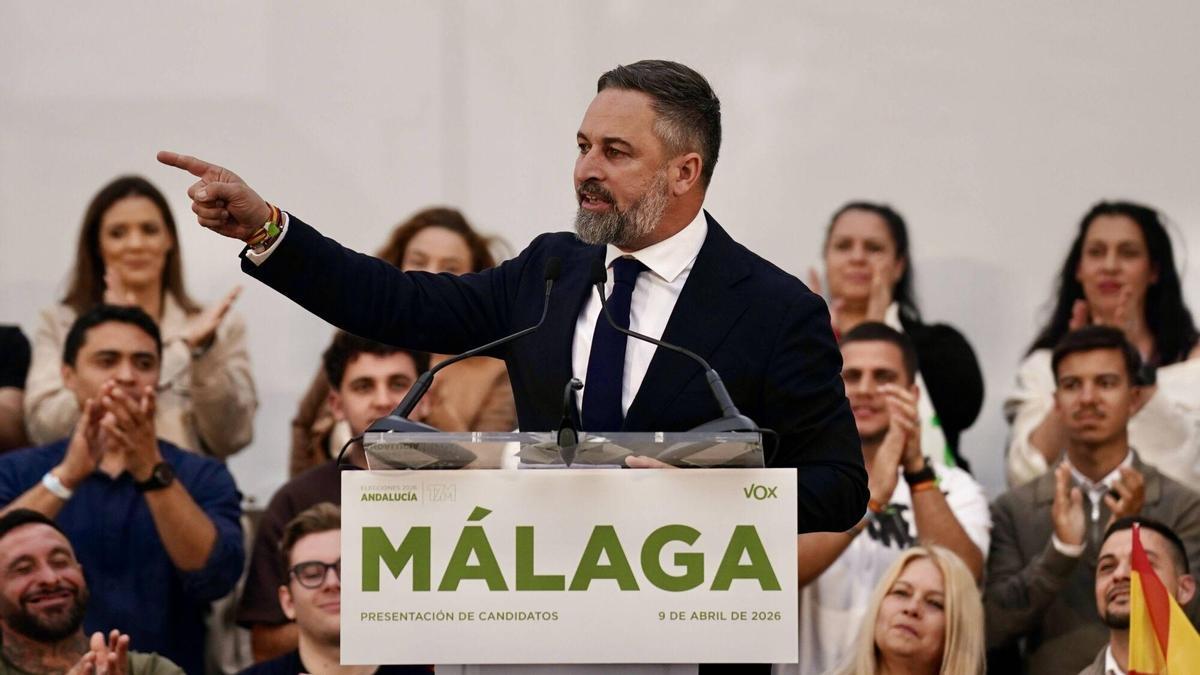 ELECCIONES EN ANDALUCÍA | Abascal arranca la precampaña de Vox en Málaga ridiculizando al presidente de la Junta: “Juanma Moruno”