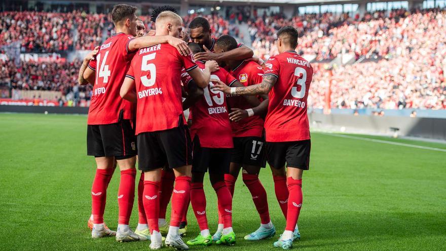 Xabi Alonso empieza arrasando en su debut con el Leverkusen