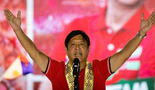 La amnesia colectiva empuja al hijo del dictador Marcos a la presidencia de Filipinas