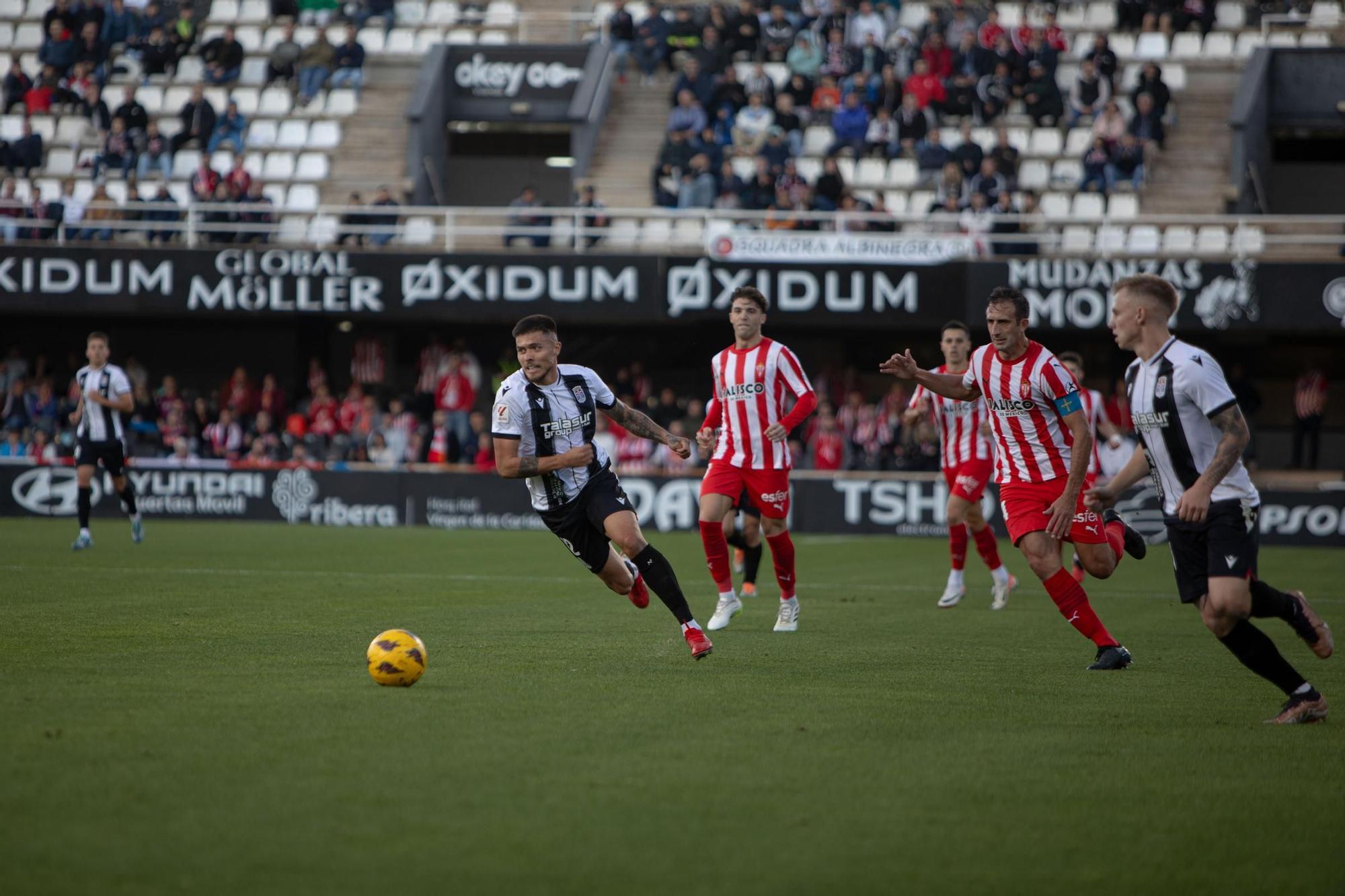 FC Cartagena - Sporting de Gijón en imágenes