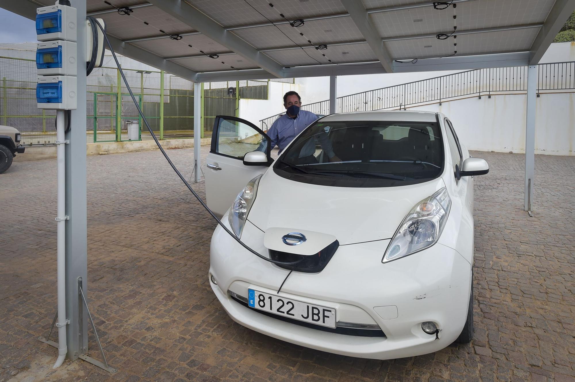 Instalación fotovoltaica para autoconsumo eléctrico en una vivienda del pueblo de Cardones (Arucas)