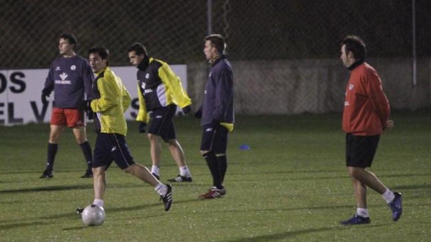 Nacho Merino seguirá un mes más dirigiendo al Zamora B