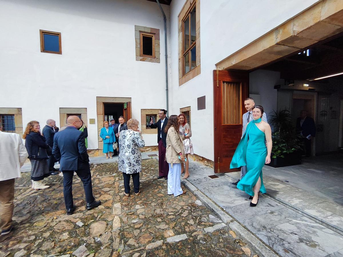 La boda civil de Tamara y Gabriel en Siero, en imágenes La boda civil de Tamara y Gabriel en Siero, en imágenes
