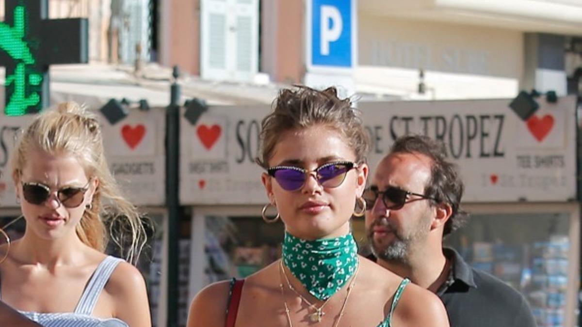 Taylor Hill se suma a las vacaciones en St Tropez