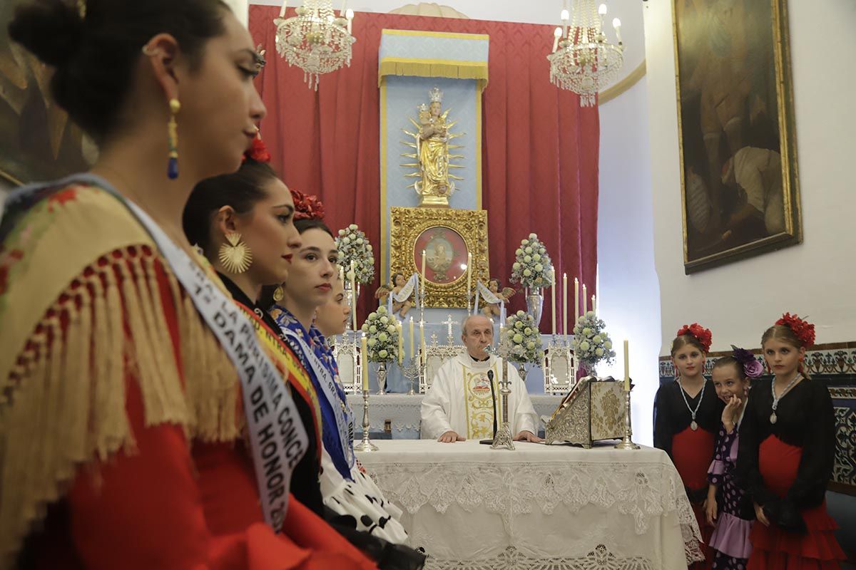 Color y alegría camino del santuario: imágenes de la romería de la Virgen de Linares
