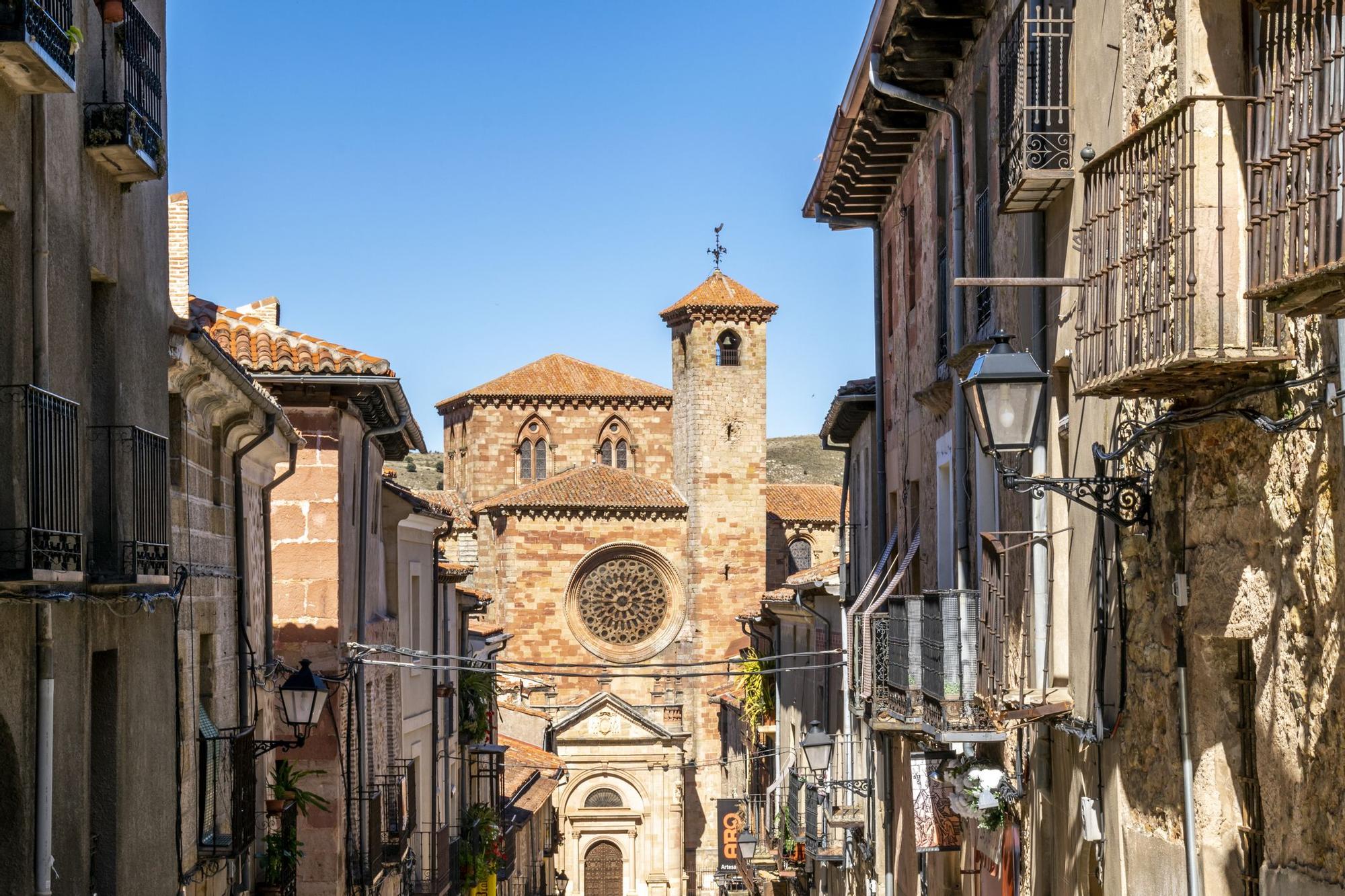 Casco histórico de Sigüenza y su catedral al fondo