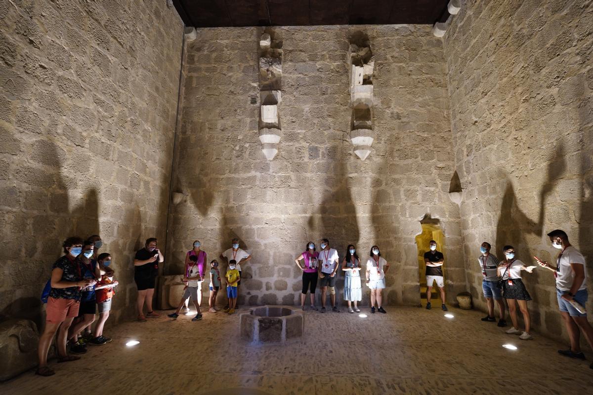 Imagen de archivo de una visita guiada al Castillo de Belalcázar.