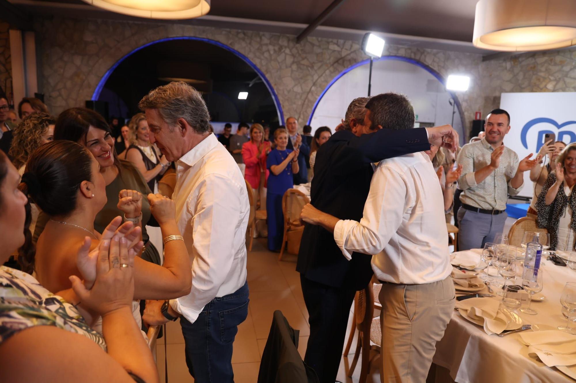 Así han llegado Feijóo y Mazón a la comida con militantes del PP en Alicante