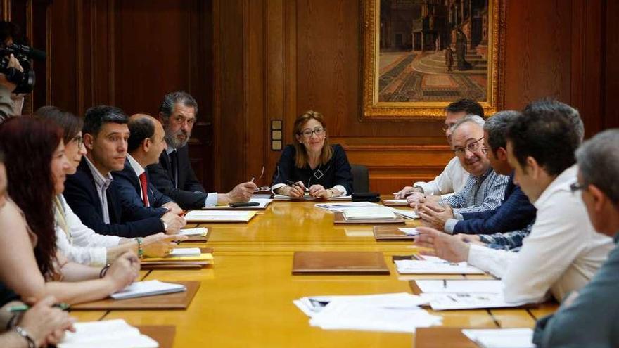 Martín Pozo preside la Mesa del Diálogo Social.