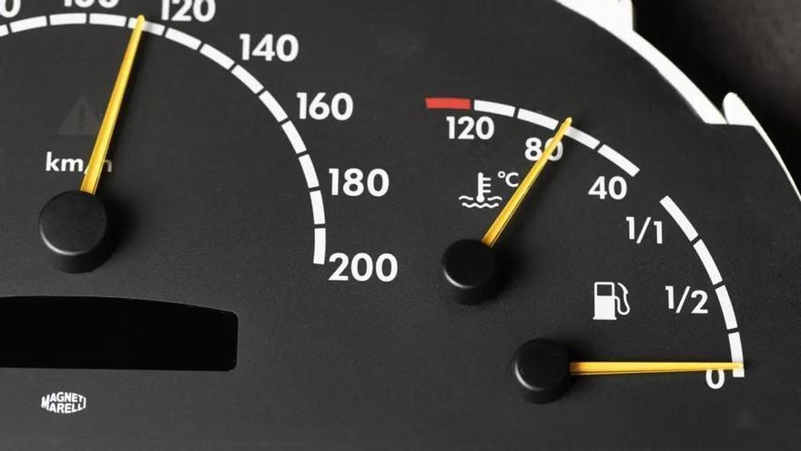 Hay una velocidad ideal para consumir menos gasolina: la DGT resuelve la duda de millones de conductores