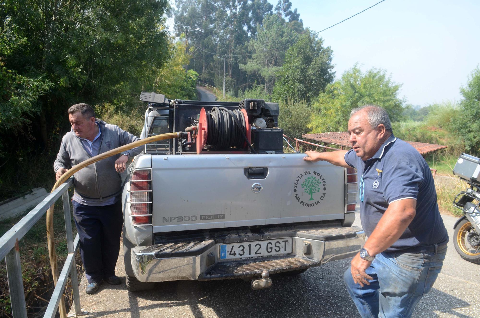 Jornada de humo y cenizas en Arousa con hasta cuatro focos activos