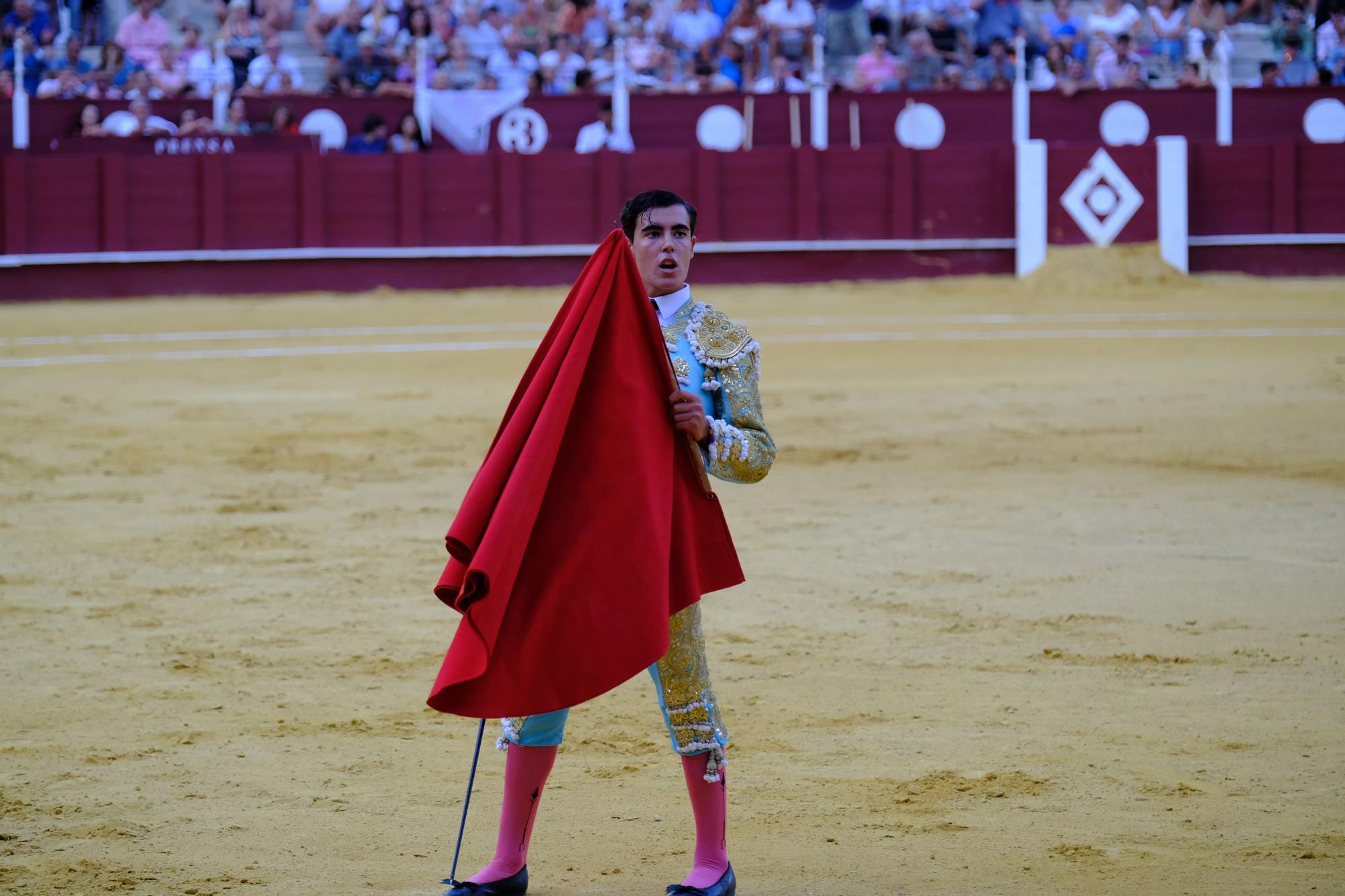 Toros en la Feria I Octava corrida de abono en la Malagueta:  2ª Semifinal de las Escuelas Taurinas