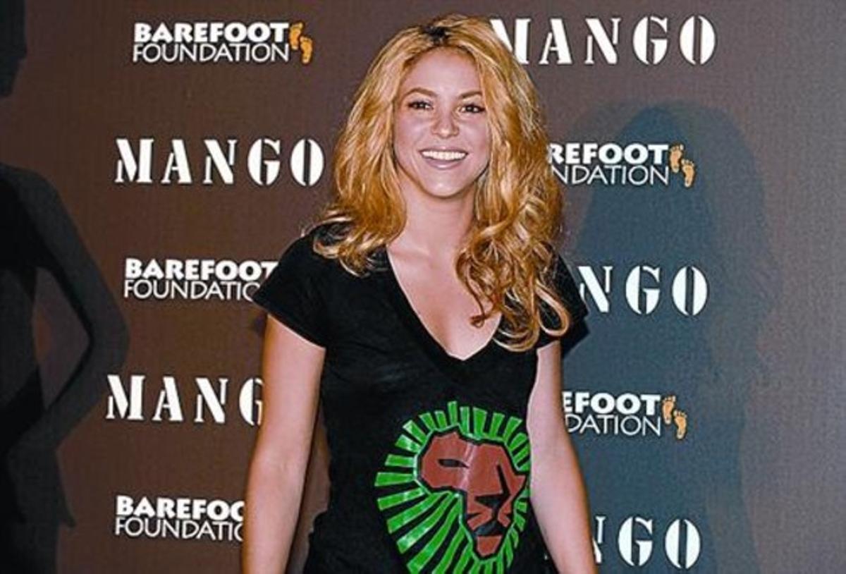 Shakira apadrina unes samarretes solidàries per als nens africans_MEDIA_1 Shakira apadrina unes samarretes solidàries per als nens africans_MEDIA_1