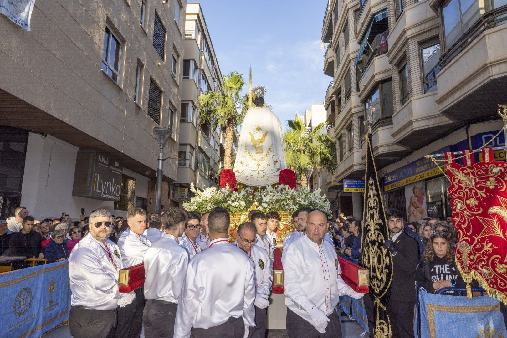 Las imágenes de la procesión del Encuentro del Domingo de Resurrección en Torrevieja