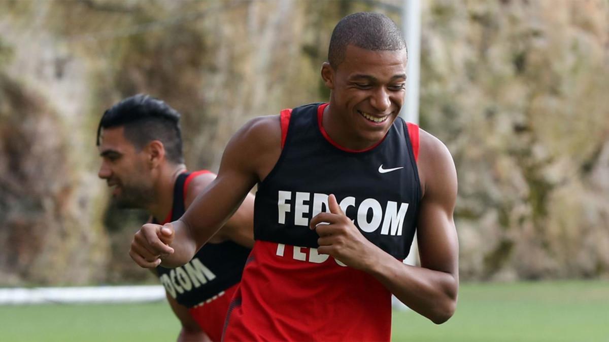 Kylian Mbappé durante un entrenamiento del Mónaco en la pretemporada 2017/18