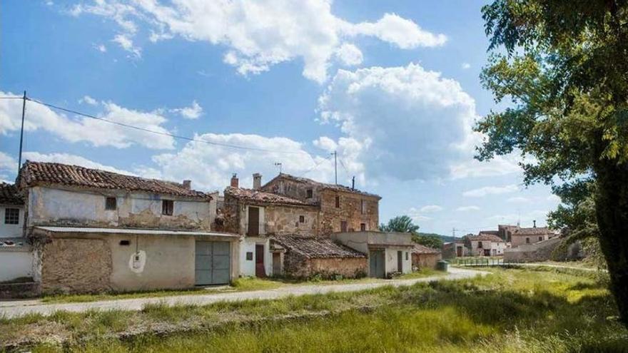  en Ahillas" reúne a artistas y visitantes en un entorno rural de la Comunitat Valenciana