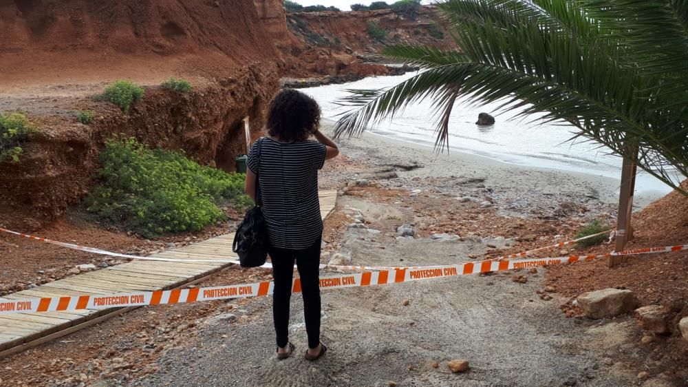 La playa de es Bol Nou sigue cerrada tras el derrumbe.