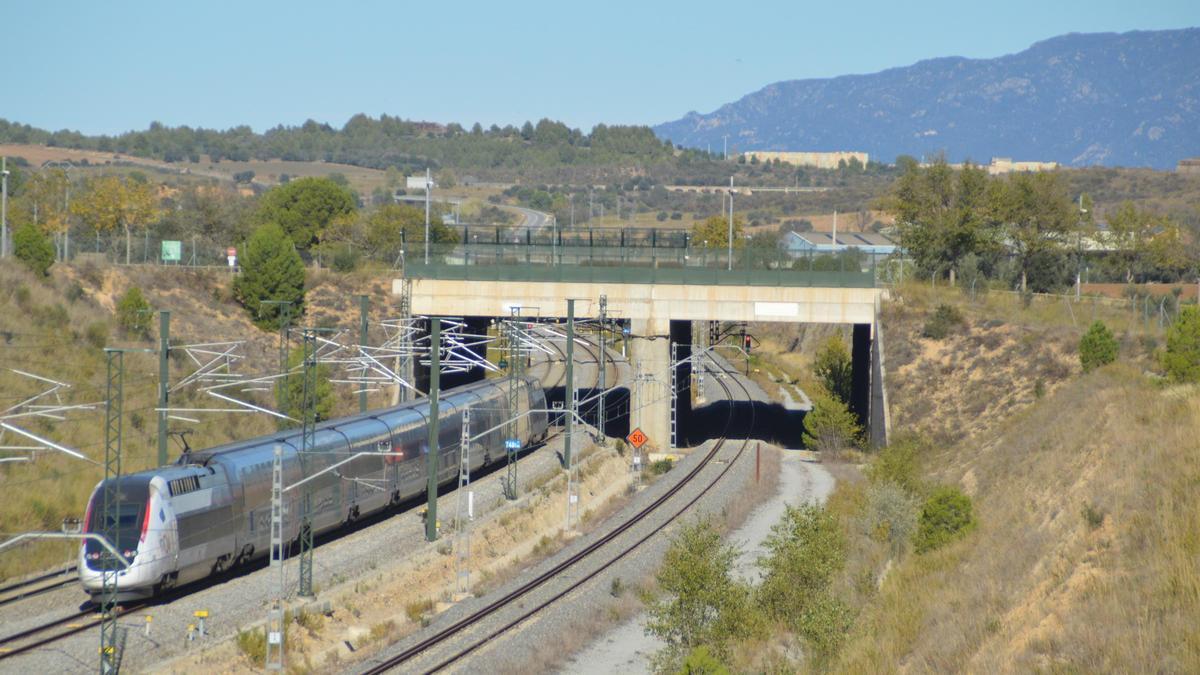 La variant ferroviària ja té un tram construït entre Vilamalla i Vilafant, amb una via en servei. El cost d’aquesta primera obra va ser de 32 milions d’euros. A la foto, un dels ponts de la zona de Palol Sabaldòria.