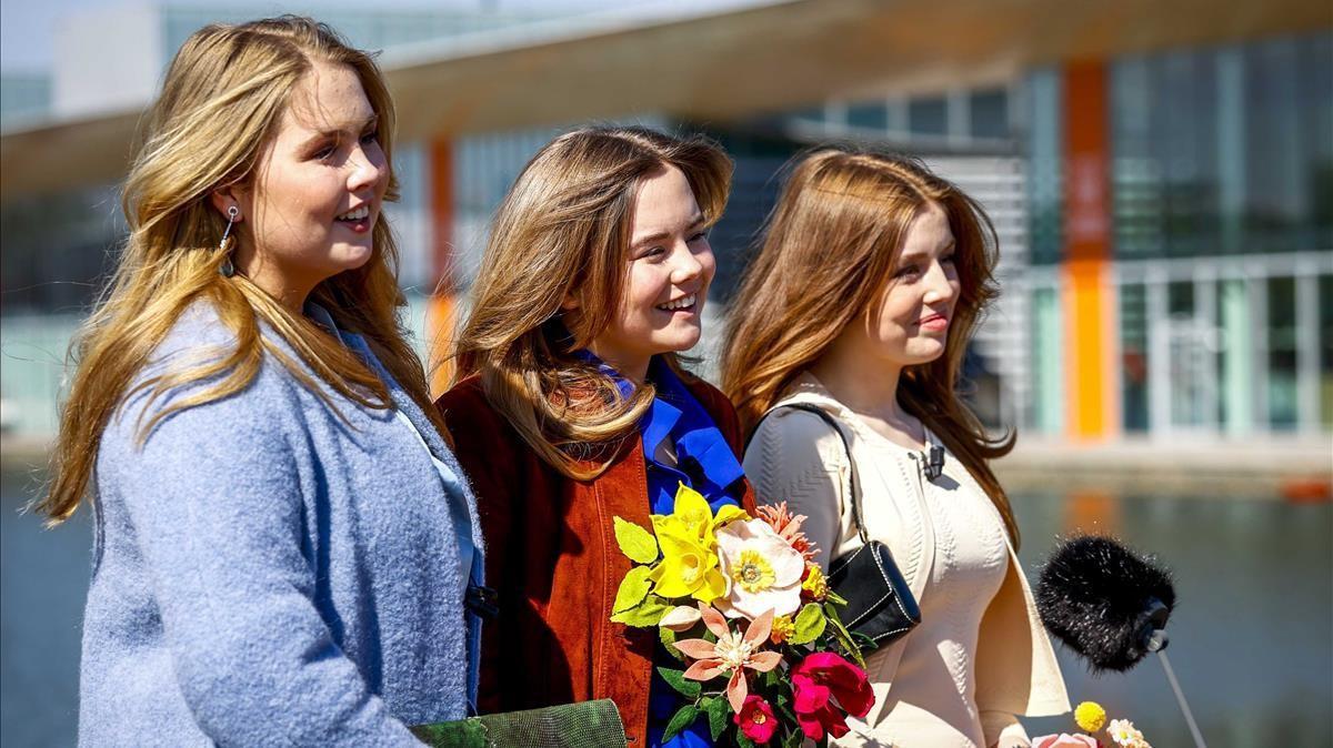 Las tres princesas holandesas, durante la celebración del Día del Rey.