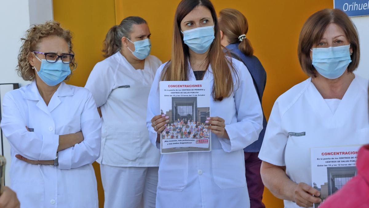 Protesta en un centro de salud de Orihuela. 