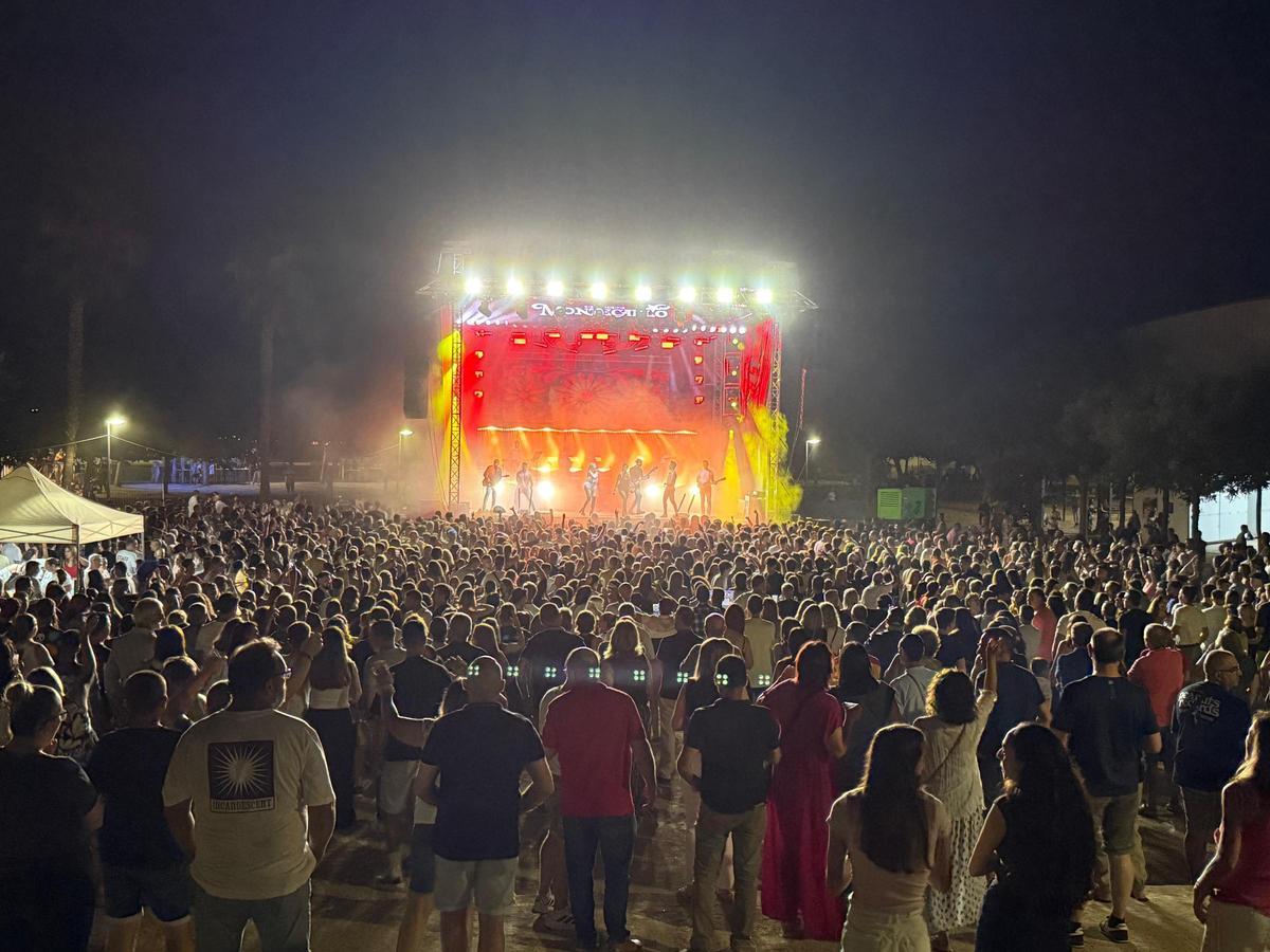 Actuación de la Orquesta Montecarlo