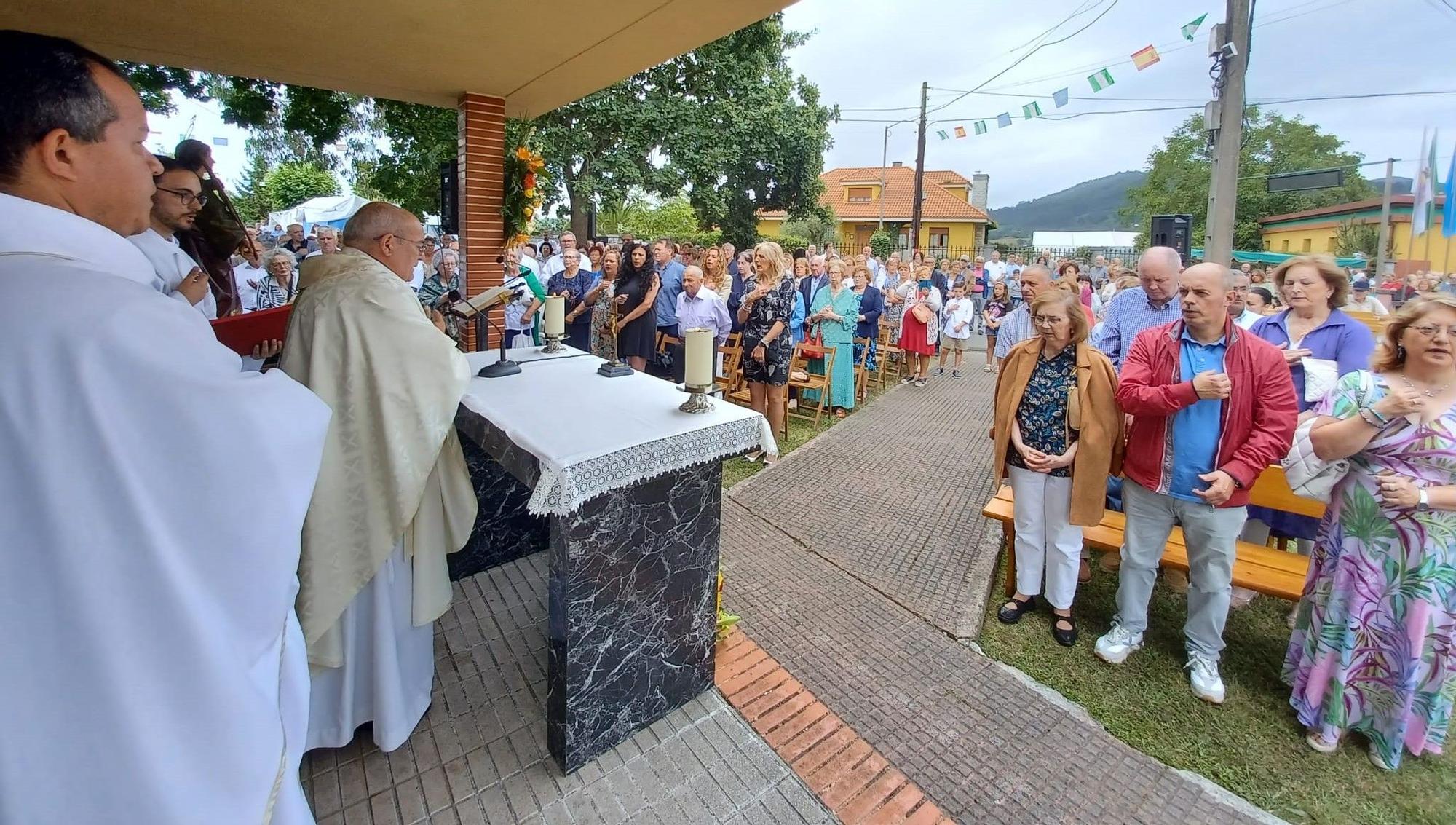 En imágenes: El Carbayu acude fiel a su encuentro con Nuestra Señora del Buen Suceso