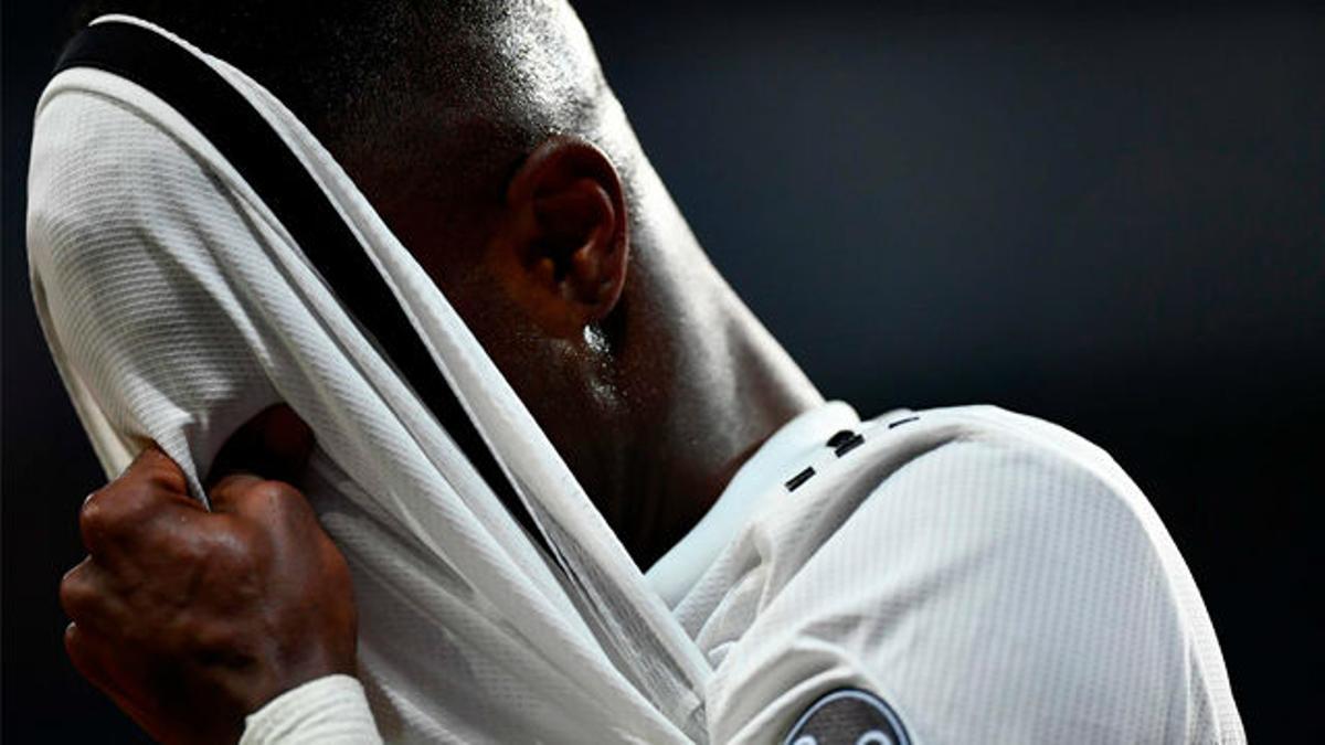 El Madrid pierde a Vinicius dos meses