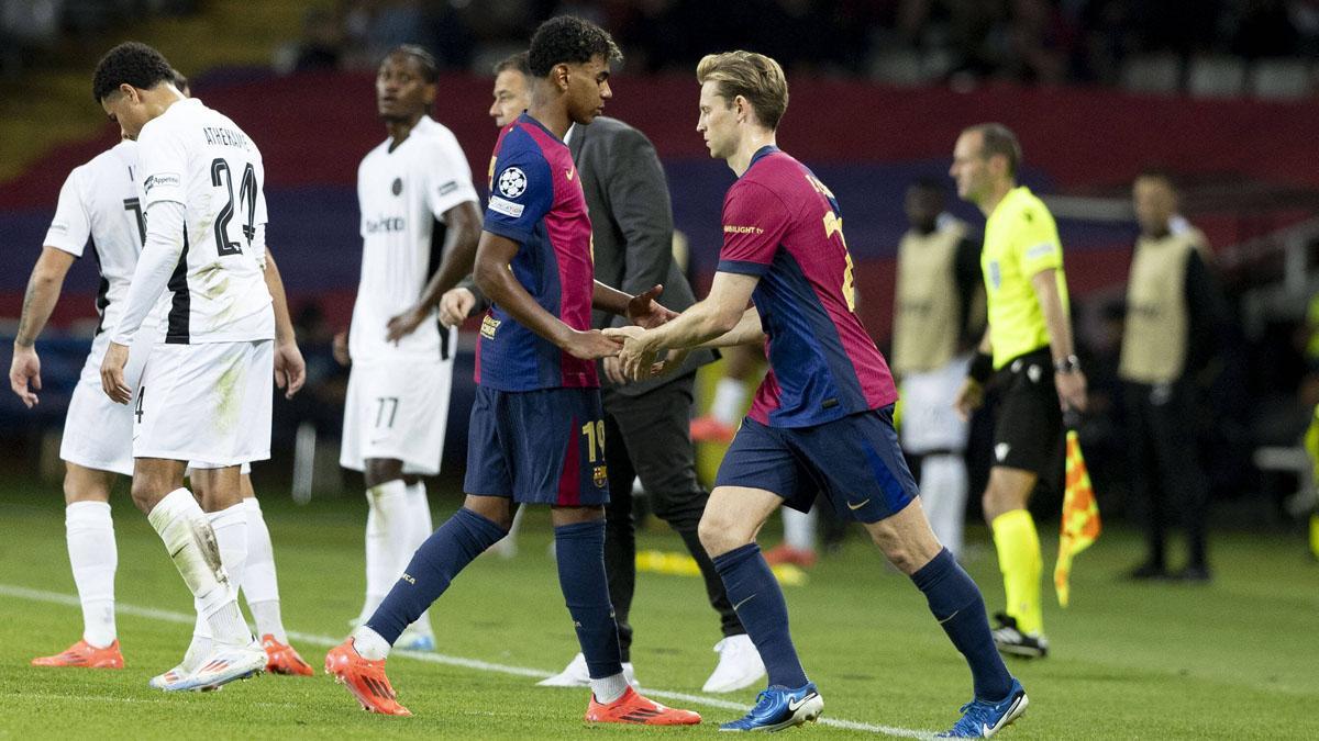 De Jong entró por Lamine Yamal en el minuto 75
